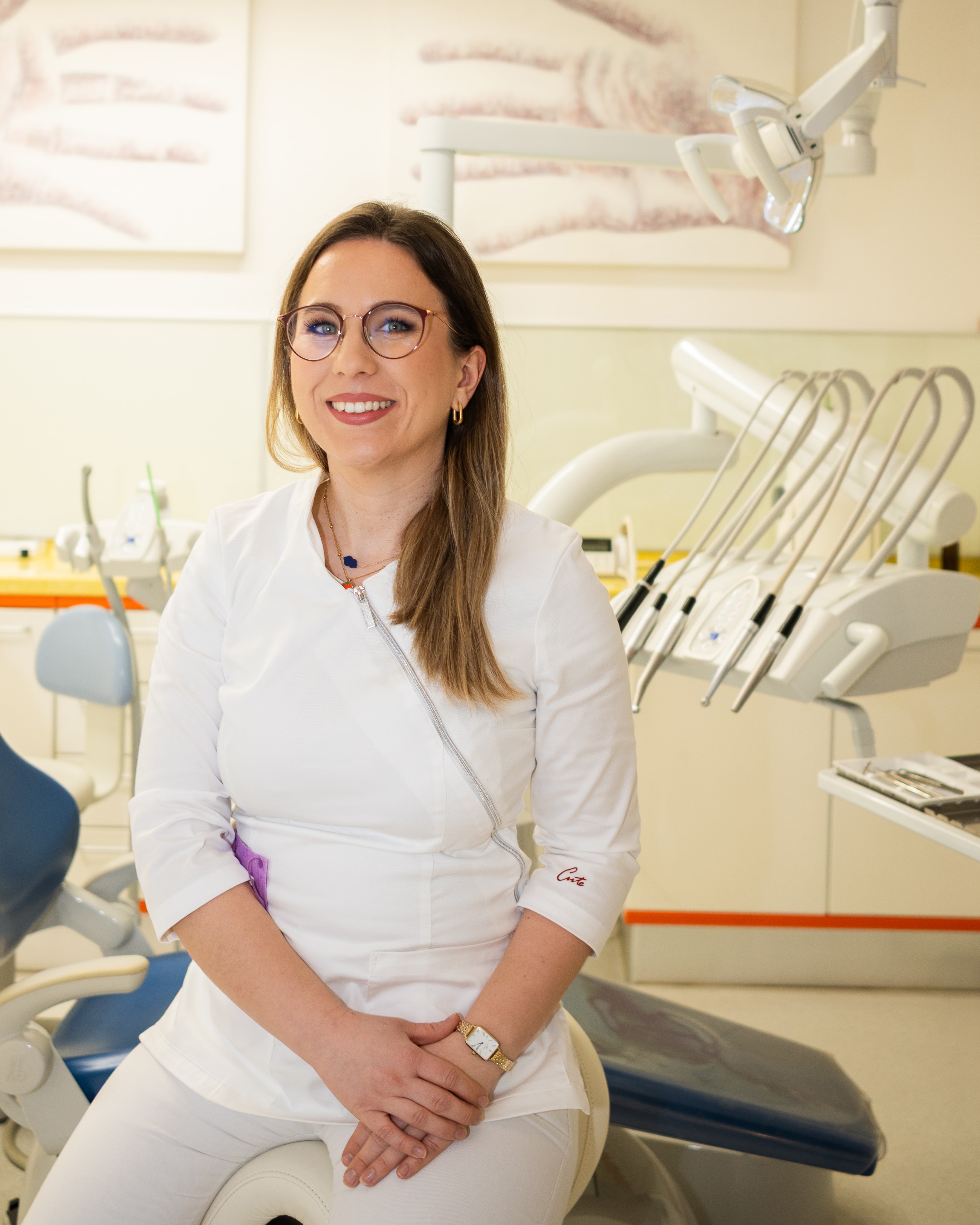 Dr. Ana Crnadak